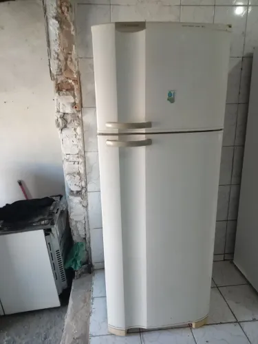 VENDO UMA GELADEIRA ELETROLUX DUPLEX