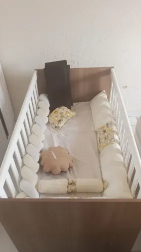 Berço com kit berço