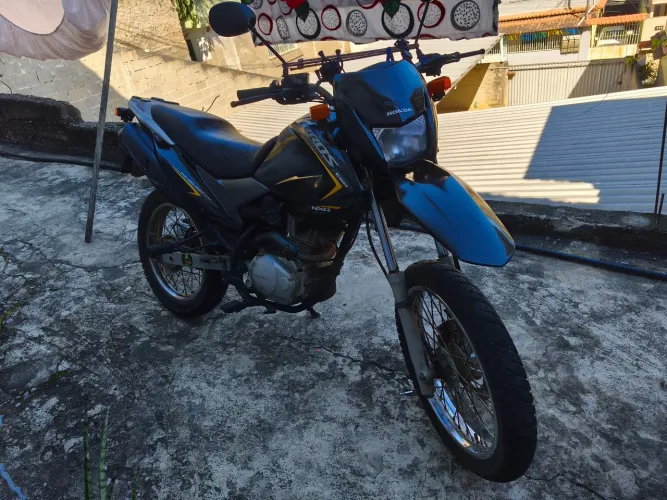 Bros 150  es partida elétrica freio a disco 