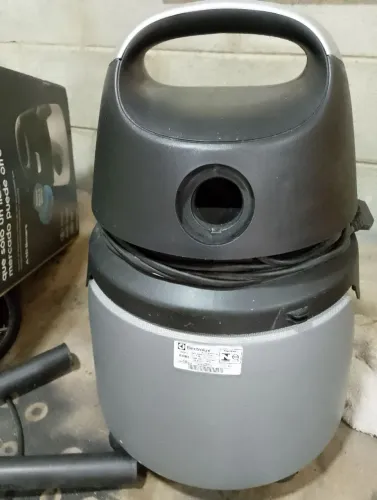 Aspirador de pó Electrolux  A10