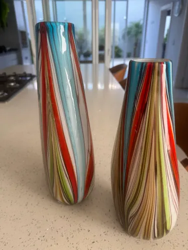 Conjunto de Vasos Multicolor Coloridos peças Lindíssimas. 