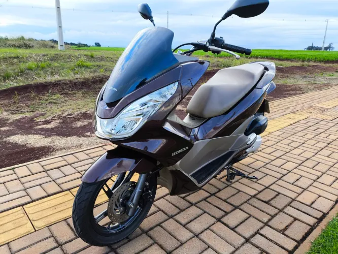 PCX 150 DLX