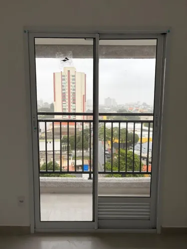 Porta balcão de alumínio