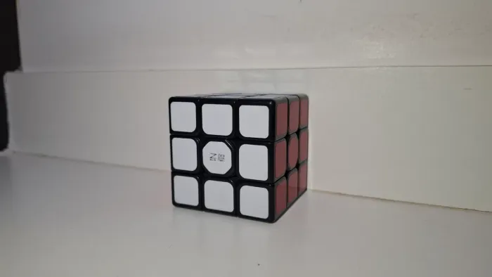 Cubo Mágico QiYi Sail 3x3 Preto - Usado