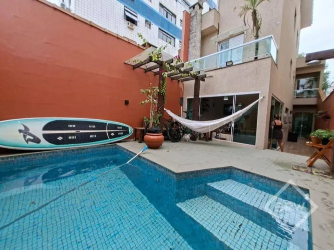 APARECIDA - SOBRADO COM PISCINA!