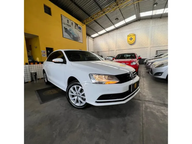 Volkswagen Jetta Trendline 1.4 TSI 16V 4P Aut. 2016