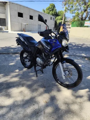 Tenere 250 
