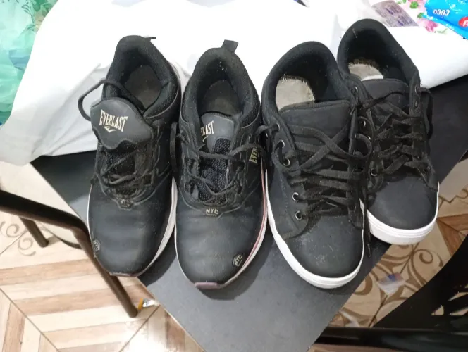 Vendo esse 2 tênis 35/36