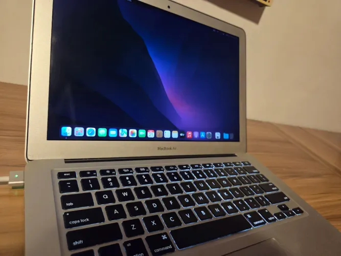 Macbook Air 2017 zerado Monterey OS