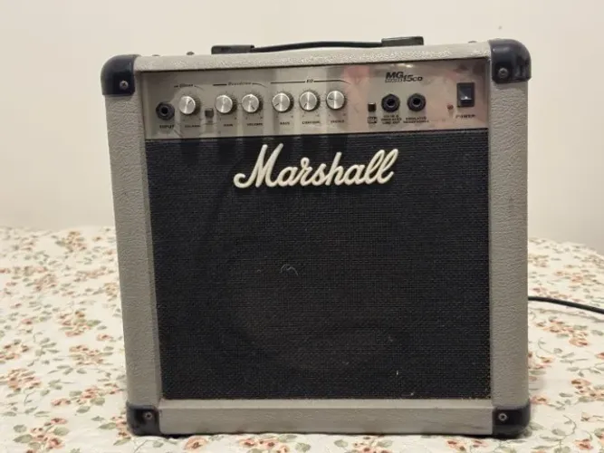 Amplificador Marshall MG15CD 15W para Guitarra