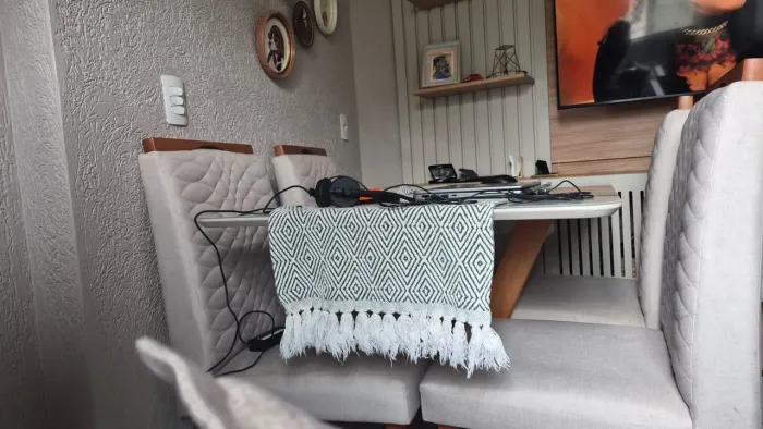 Conjunto de Mesa e Cadeira