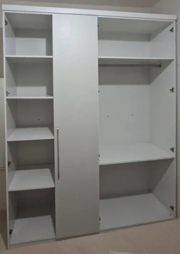 Guarda Roupas 4 portas