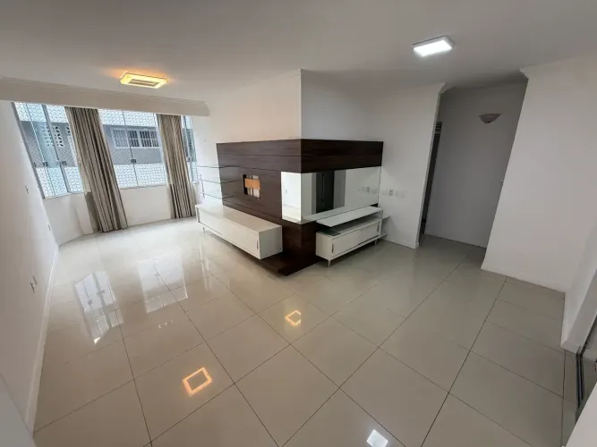 Imóvel para aluguel possui 156 metros quadrados com 3 quartos em Meireles - Fortaleza - CE
