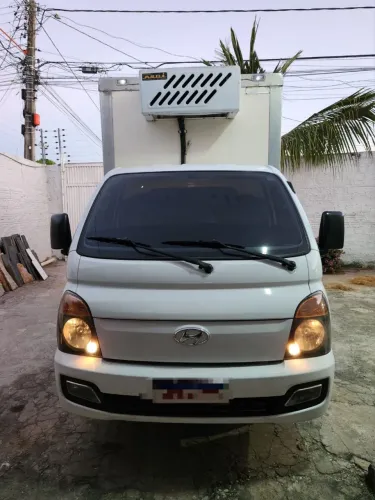 Vende-se Hyundai HR baú câmera fria 