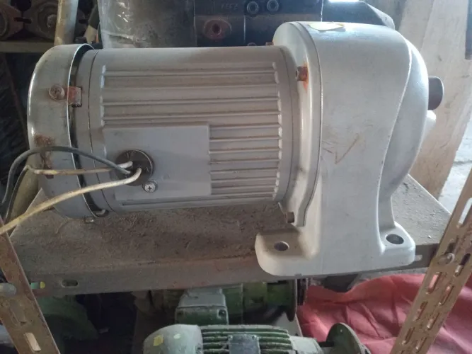 Motor elétrico industrial