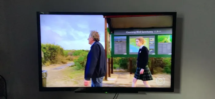 Tv sony 32pol (não é smart)