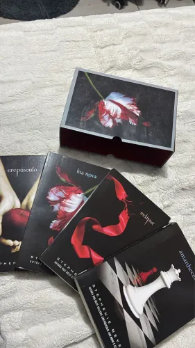 Saga Crepúsculo Completa (4 Livros) - Excelente Estado