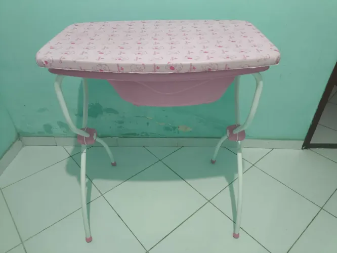 Banheira com trocador menina