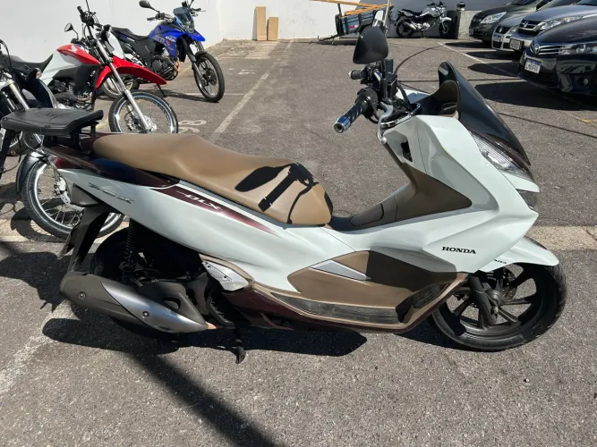 Pcx dlx branca 2020