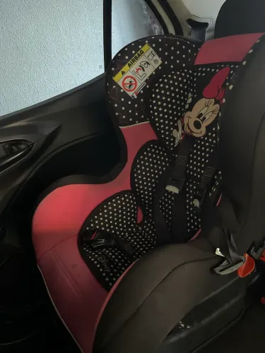 Cadeirinha de carro da minnie