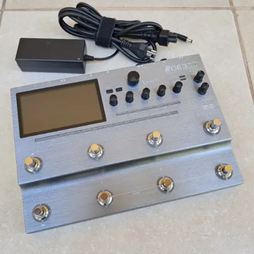 Pedaleira Mooer GE300 Lite