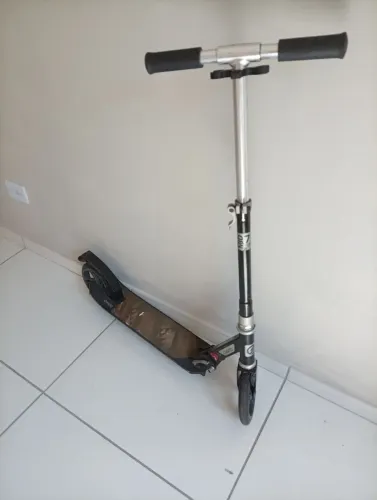 Vendo patinete top...novo 690.00 na Decahtlo...wm perfeito estadon