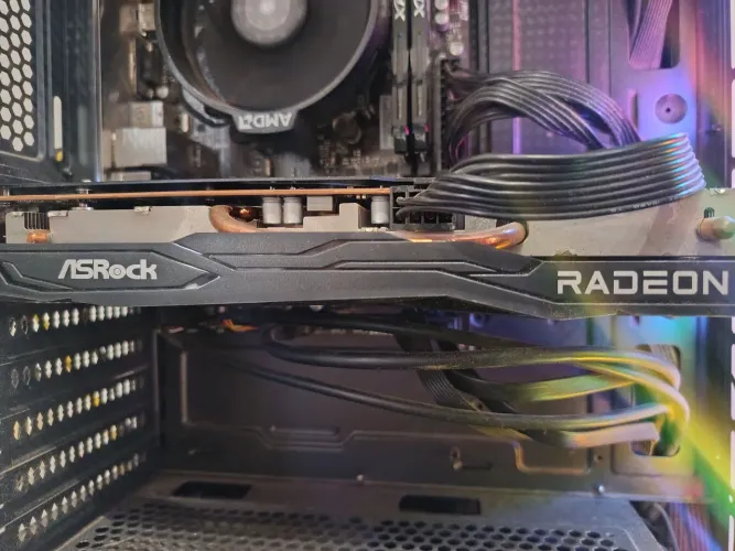 Placa de vídeo AMD Radeon 6600 8G