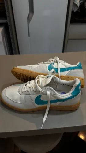 Tênis Nike Court Legacy Canvas Original US 8.5 BR 40 Branco/Turquesa Importado EUA