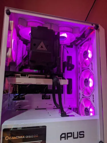 PC Gamer - Leia a descrição
