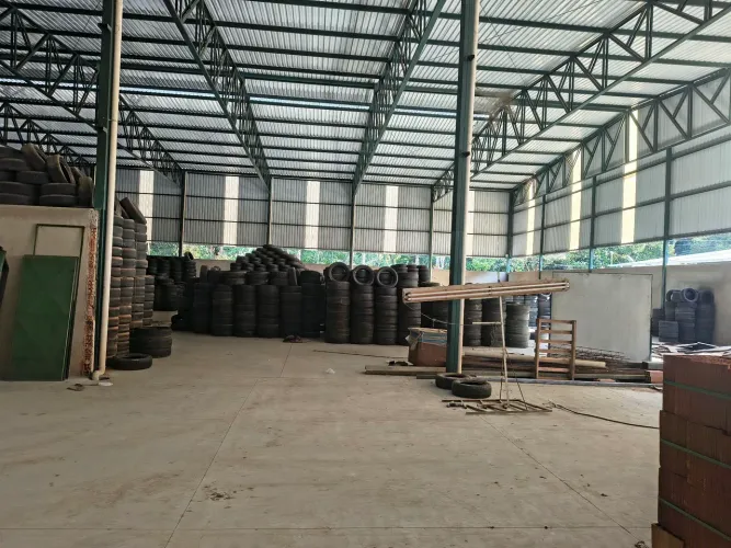 Posse - Galpão com 2.000m².