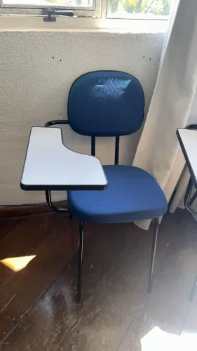 4 Cadeiras Universitárias Secretaria S/ Porta Livros Cor Azu