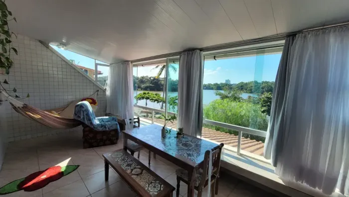 Apartamento Mobiliado 1 Quarto com Suíte e Vista para Lago | Village dos Pássaros - Guarap