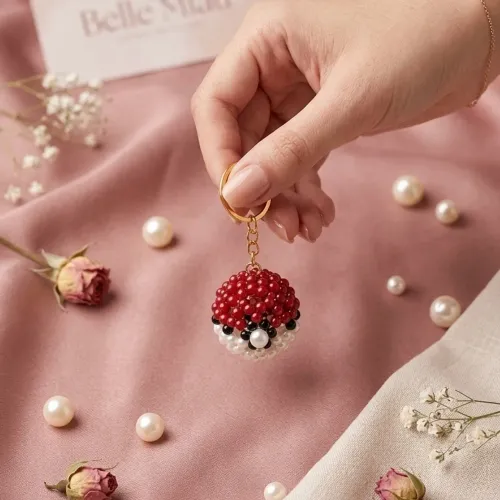 Chaveiro Pokebola de Pérolas