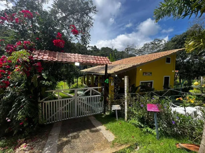Chalé à venda em Guaramiranga 4 quartos Excelente para moradia ou investimento.