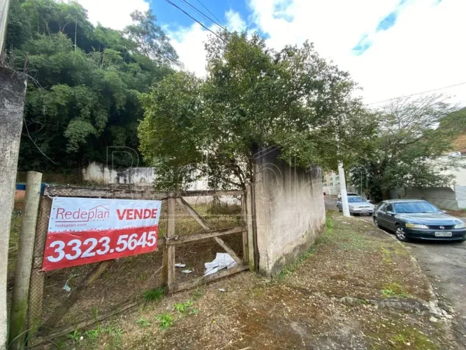 Oportunidade para construir sua casa em um ótimo bairro