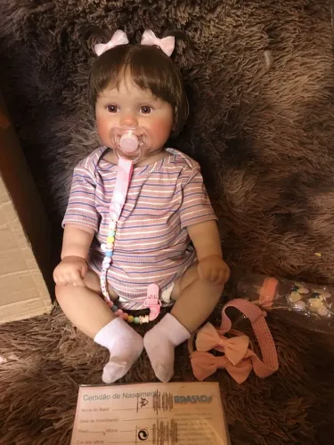 Boneca Bebê Reborn de Silicone Brastoy com acessórios