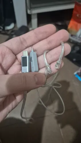 Cabo USB-C para IEM com microfone duplo KZ M2
