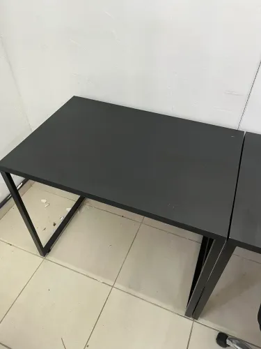 Mesa e cadeira de escritório
