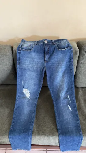 Kit 2 Calças Hering Tamanho 42- Jeans Estilo Rasgado