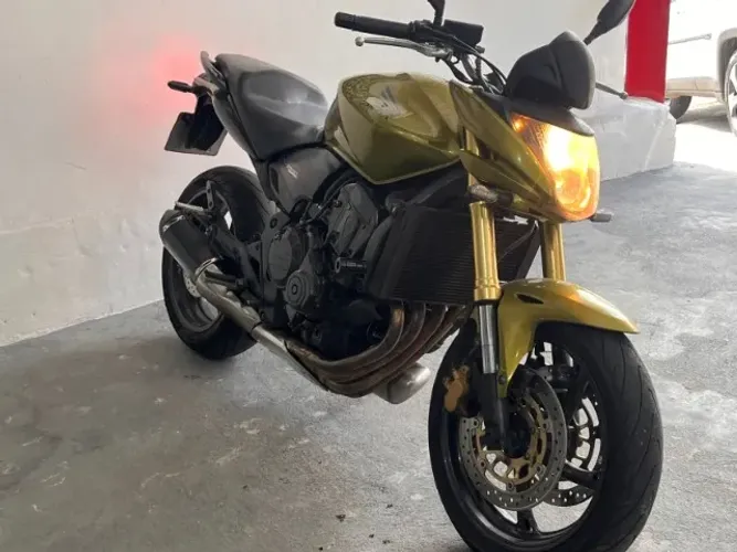 ? HONDA CB 600F HORNET 2011/2011 ?