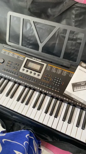 TECLADO MUSICAL MXT M-T 4500 61 TECLAS