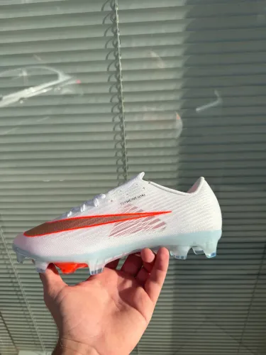 Chuteira mercurial zoom FG campo