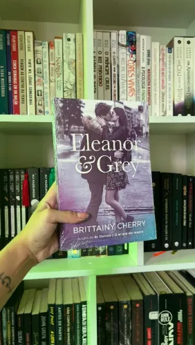 Livro Eleanor & Grey