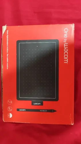 Mesa Digitalizadora One By Wacom Ctl472, Preto E Vermelho
