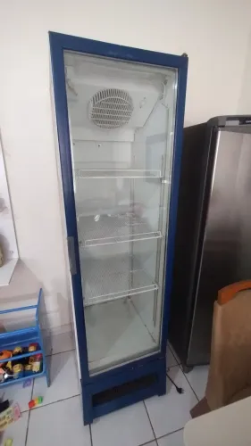 CERVEJEIRA EXPOSITORA METALFRIO