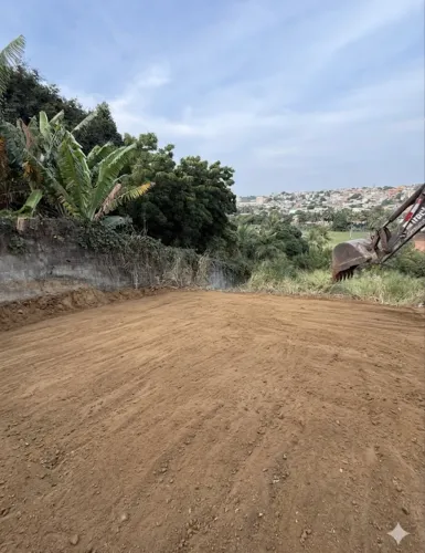 Lote em loteamento Valparaiso/ Bandeirantes