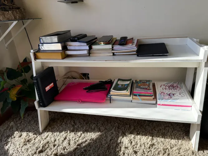 Rack branco para sala