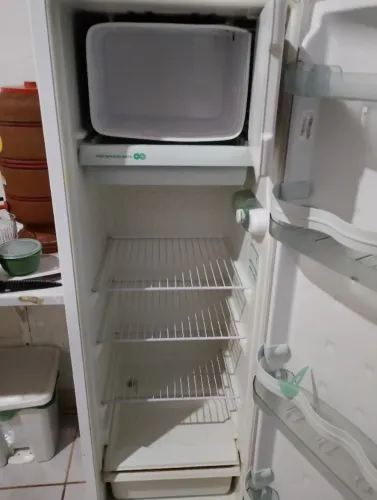 Geladeira refrigerador - 280 litros