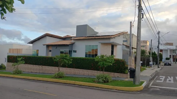 Alugo casa Alto padrão 4/4 Condomínio Bosque dos Pássaros