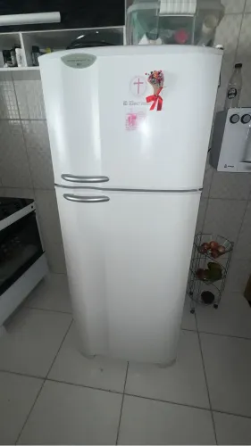 Vendo geladeira frosfree, Electrolux 420 litros
